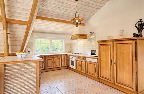 Piriac-sur-Mer Apartment | Nice apartment for 4 people with WIFI, TV, balcony and parking