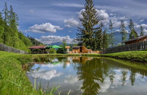 Pfarrwerfen House | Nice apartment in villa for 4 people with WIFI, TV, terrace, pets allowed and parking