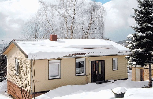 Steinbach-Hallenberg House | Nice apartment in villa for 4 people with WIFI, TV, patio and parking