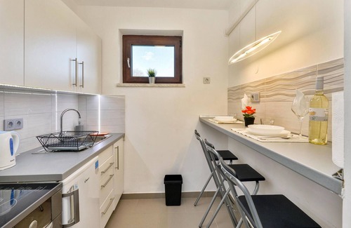 Grabrovnik Apartment | Nice apartment in Grabrovnik with sauna