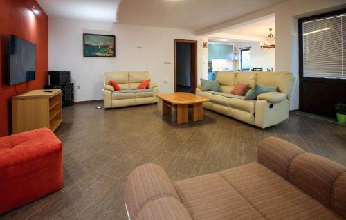 Novi Vinodolski Apartment | Nice Apartment In Jakov Polje With Wifi