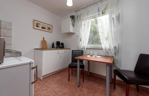 Karlobag Apartment | Nice apartment in Karlobag with WiFi