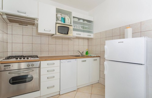 Brzac Apartment | Nice apartment in Krk with WiFi