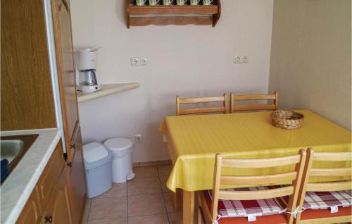 Marlow Apartment | Nice Apartment In Marlow Ot Gresenhorst