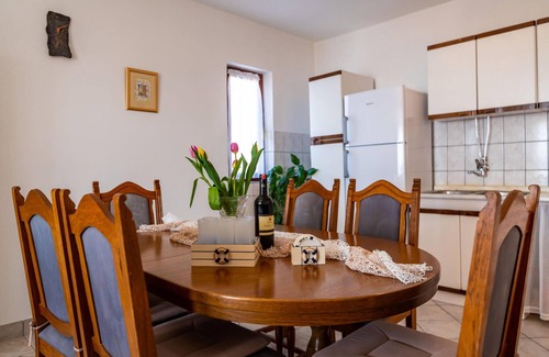 Maslenica Apartment | Nice apartment in Maslenica