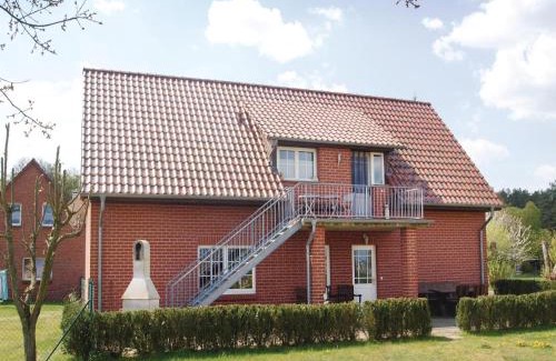 Roggentin Apartment | Nice Apartment In Mirow Ot Qualzow