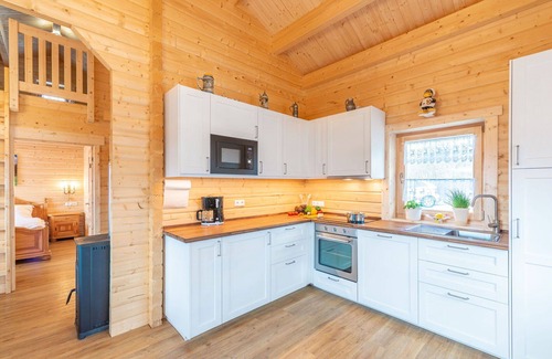 Eppenschlag House | Nice apartment in villa for 4 people with WIFI, pool, TV, patio and parking