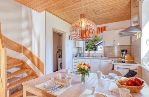 Altefaehr House | Nice apartment in villa for 4 people with WIFI, TV and terrace