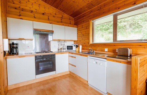Drumnadrochit House | Nice apartment in villa for 6 guests with WIFI, TV, patio, panoramic view and parking
