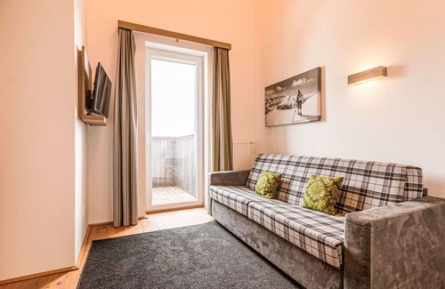 Sonnenalpe Nassfeld House | Nice apartment in villa for 12 people with WIFI, TV, balcony and parking