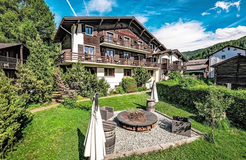 Vercorin House | Nice apartment in villa for 15 guests with hot tub, WIFI, terrace and parking