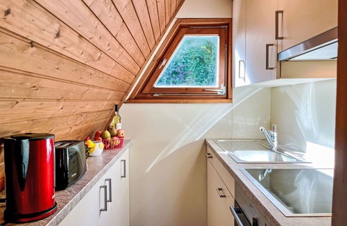Wilhelmsdorf House | Nice apartment in villa for 5 guests with WIFI, TV, patio, pets allowed, panoramic view and park.