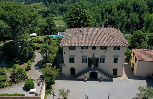 Crespina Villa | Nice apartment in villa for 8 guests with private pool, WIFI, terrace, pets allowed and parking