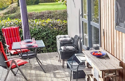 Wemding House | Nice apartment in villa for 4 guests with WIFI, TV, terrace and parking