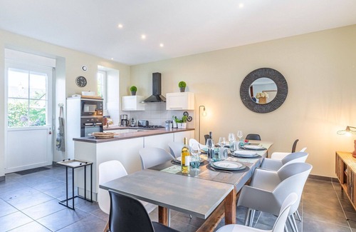 Caden Villa | Nice apartment in villa for 12 guests with private pool, WIFI, TV, terrace and parking