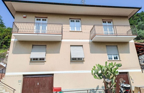 Casarza Ligure Apartment | Nice apartment for 6 people with private pool, WIFI, A/C, TV and terrace