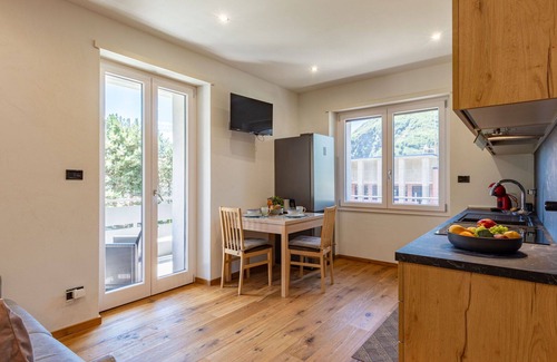 Samolaco Apartment | Nice apartment for 3 guests with WIFI, A/C, balcony and parking