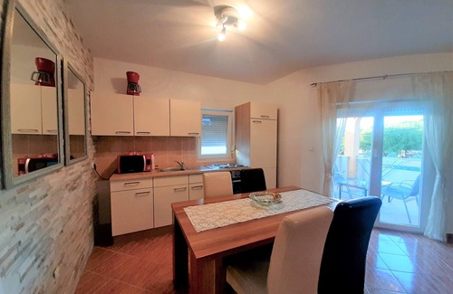 Sveti Anton Apartment | Nice apartment near Malinska