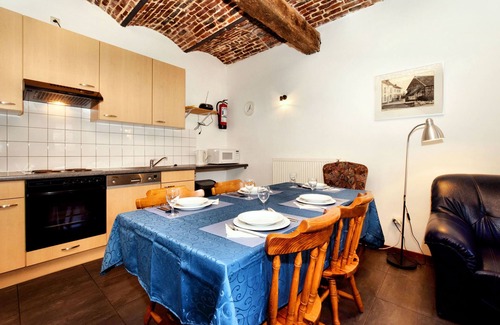 Richelle House | Nice apartments in a monumental square farm.