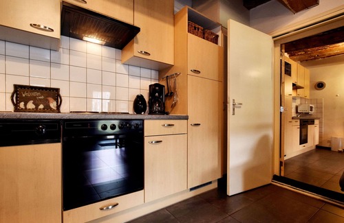 Richelle House | Nice apartments in a monumental square farm.