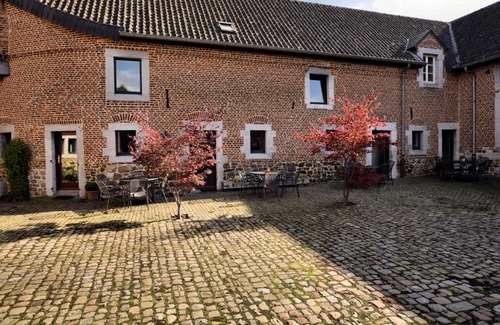 Richelle House | Nice apartments in a monumental square farm