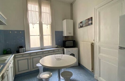 Viarme Apartment | Nice Apt With Balcony In The Heart Of Nantes!