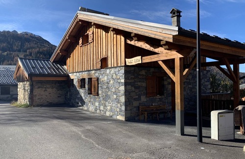 Plangagnant Ski Chalet | Nice Chalet LEON located in Plangagnant (1650 m) La PLAGNE - LA ROCHE chairlift