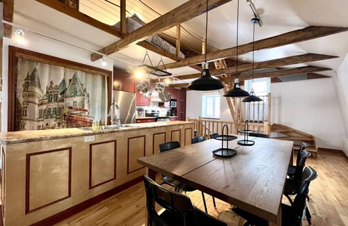 Saint-Jean-Baptiste Apartment | Nice condo with mezzanine floor and terrace.