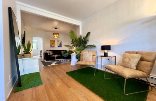 Vieux-Limoilou Condo | Nice Condo with Parking in Limoilou