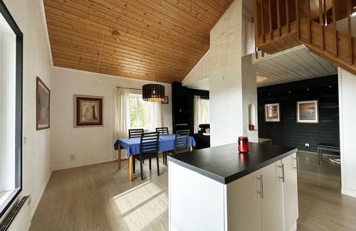 Olsfors House | Nice cottage by lakes and forest, near Borås | SE08050