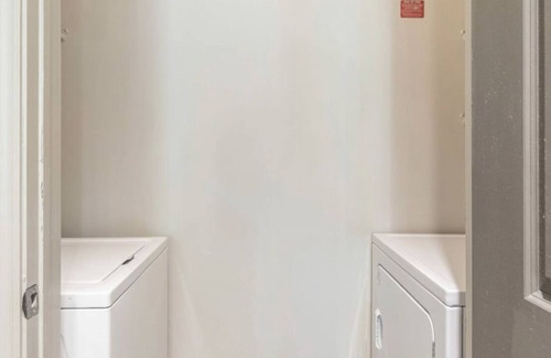 Loring Heights Apartment | Nice , Cozy Midtown Get Away!