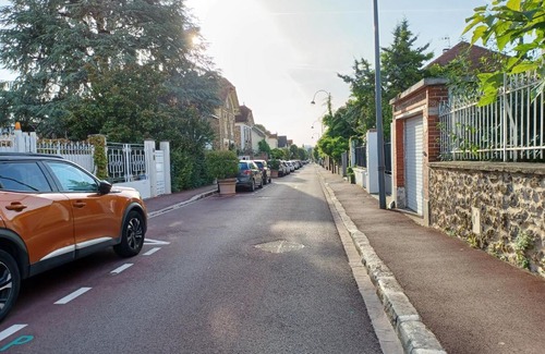 Sceaux Apartment | Nice family studio in villa Sceaux 600m RER B direct to Notre-Dame