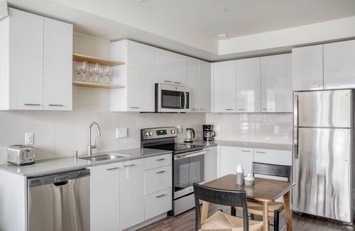 Yesler Terrace Apartment | Nice First Hill studio w/Gym & BBQ, nr park, by Blueground