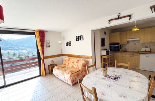 Embrun Apartment | Nice flat. 2 bedrooms - Embrun - panoramic view - close to ski resorts and lake