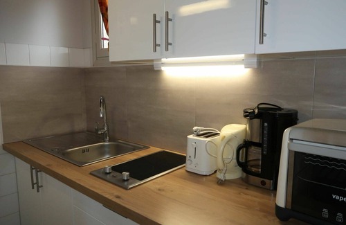 Saintes-Maries-de-la-Mer Apartment | Nice apartment for 2 guests with WIFI, TV, balcony and parking