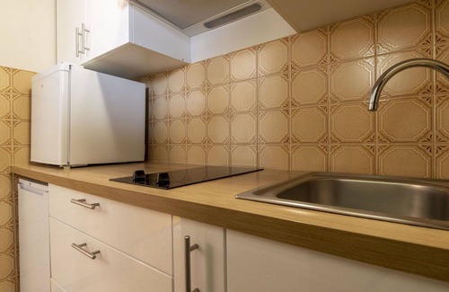Saintes-Maries-de-la-Mer Apartment | Nice apartment for 2 guests with WIFI, TV, balcony and parking