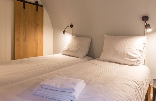 De Bult Villa | Nice group accommodation with BBQ in Overijssel