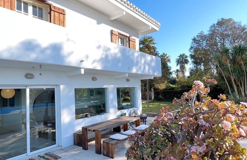 Puig House | Nice house with pool near the beach