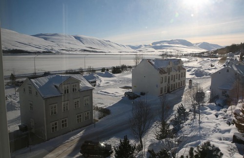 City Center Apartment | Nice Holiday Apartment, Centrally Located With Spectacular Sea And Mountain View