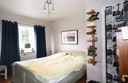 Uddevalla House | Nice holiday home in central Uddevalla with sauna | SE09025