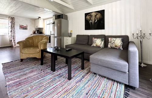 Timmersdala House | Nice holiday home by the lake Vristulven | SE08049