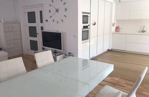 Borgonya House | NICE HOME (How to feel in your own home)