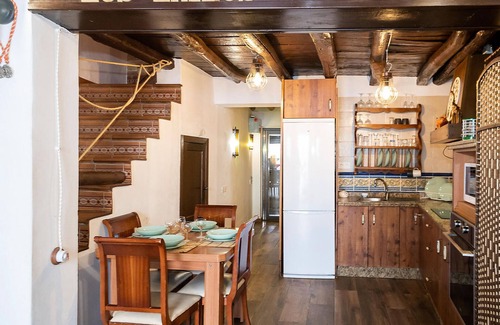 Castano del Robledo House | Nice home in Castaño del Robledo