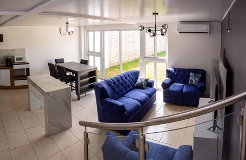 Sonsonate House | Nice home & Immaculate nice and relaxing