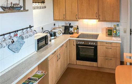 Alt Bukow House | Nice Home In Alt Bukow With Kitchen