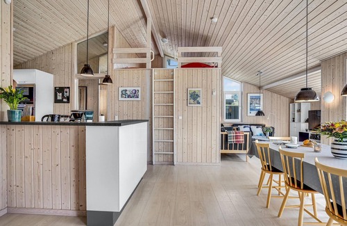 Blokhus House | Nice home in Blokhus with kitchen