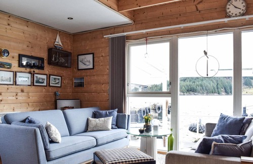 Bokn House | Nice home in Bokn with house sea view