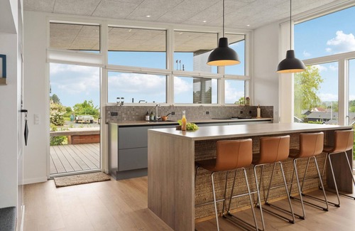 Hvidbjerg Strand House | Nice home in Børkop with jacuzzi