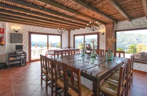 Canillas de Albaida House | Nice Home In Canillas De Albaida With Jacuzzi, Wifi And Swimming Pool