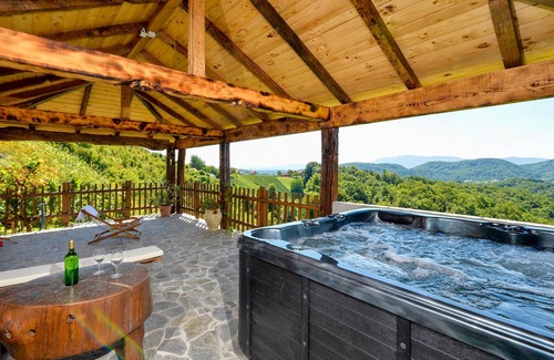 Donja Voca House | Nice home in Donja Voca